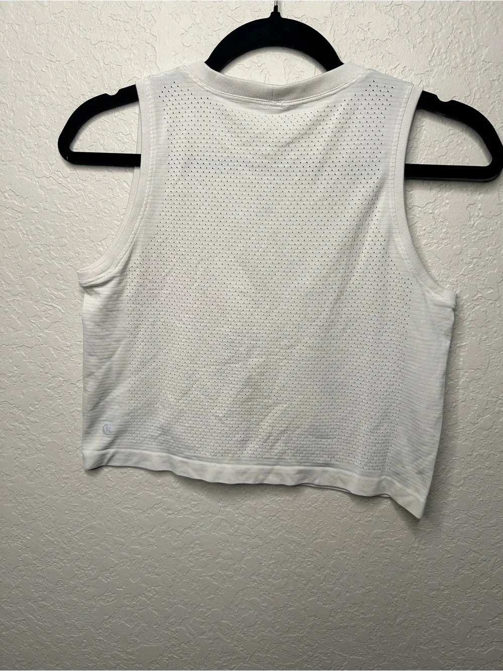 Lululemon White Seamless Mesh Cropped Tank Top